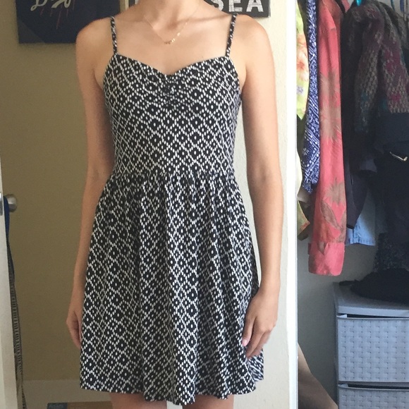 Loft dress great condition - Picture 2 of 3